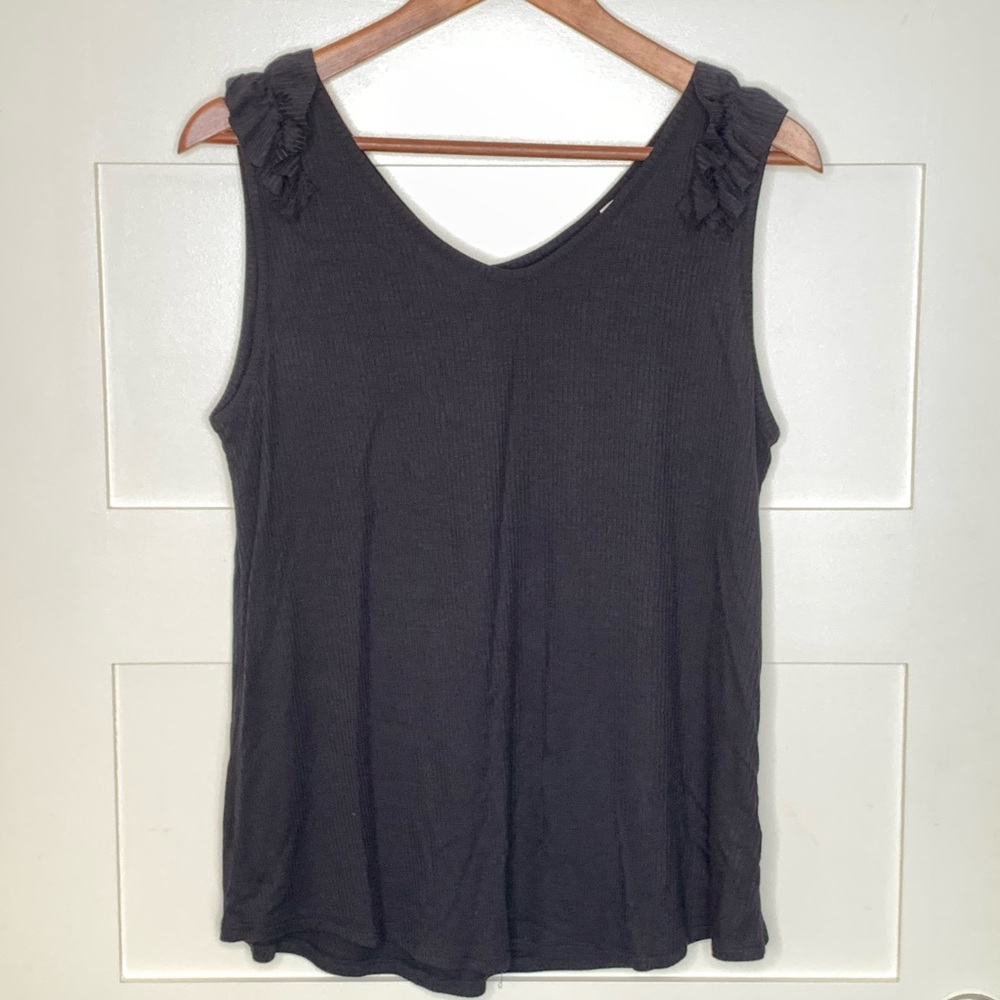 Now N Forever Women’s Sleeveless Black Tank with Ruffle Detail Size Small